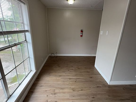 5th image of 307 Canada St APT 2B