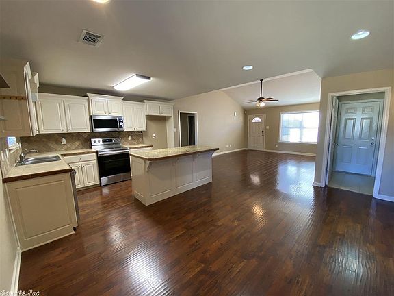 2nd image of 11 Trinity Dr