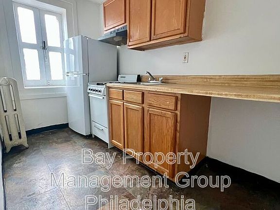 5th image of 1001 Clifton Ave #2R