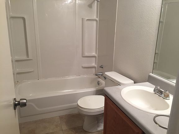 2nd image of 2400 Ventura Dr