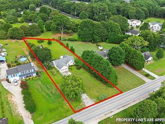 2nd image of 3100 Oak Grove Rd