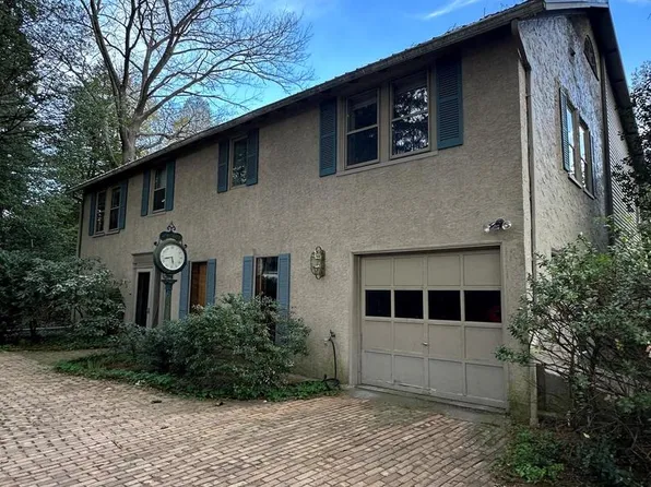 890 N Wayne Ave, Wayne, PA 19087