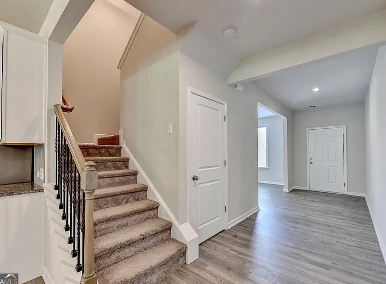 4 bed, 3.5 bath, 3173 sqft, $2,800 — Photo 4