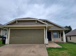 3904 Tranquil Path Dr, College Station, TX 77845