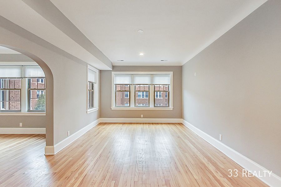 1st image of 934 Pleasant St APT 3Q