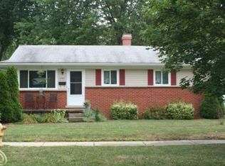 5321 Don Shenk Dr, Swartz Creek, MI 48473