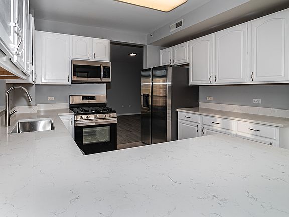 5th image of 656 Pearson St Unit 712