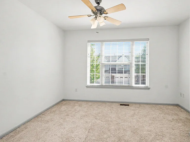 29307 Douglas Dr — Photo 13