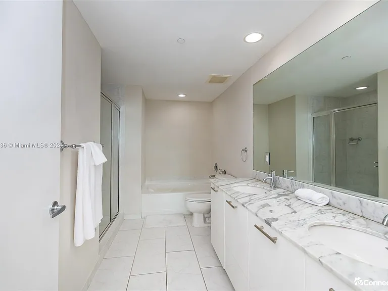 951 Brickell Ave #1904 — Photo 3