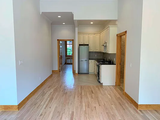 Rented by Joe Gotham LTD | media 31