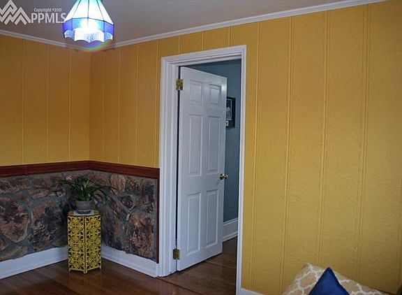 front entry room/secondary living space