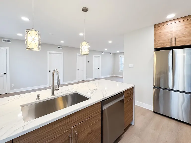 5120 N Laramie Ave #1 — Photo 22
