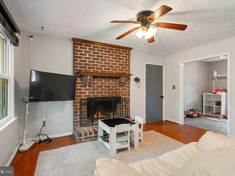 127 Pilgrim Cv — Photo 13