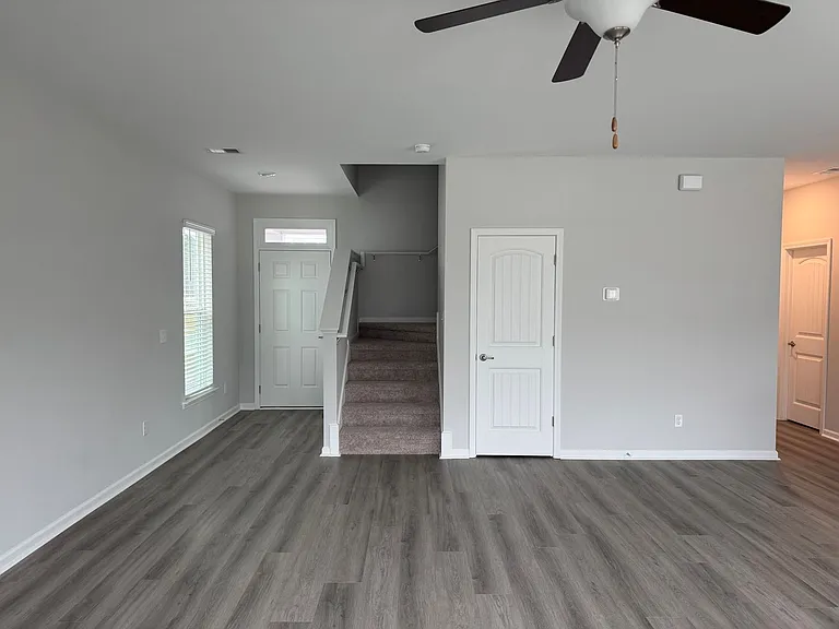 105 Fenway St — Photo 8