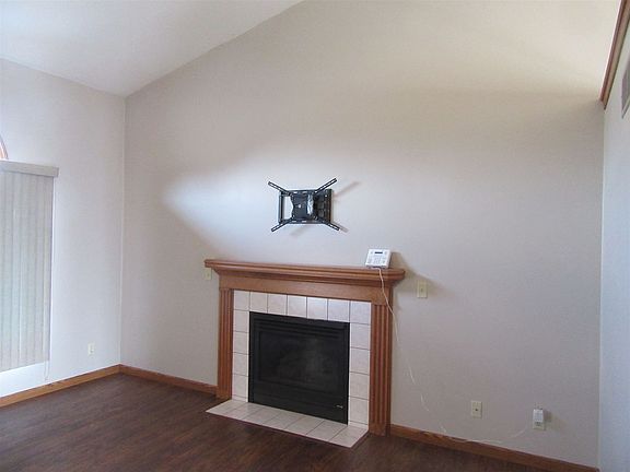 2nd image of 2306 Oakwood Park Dr