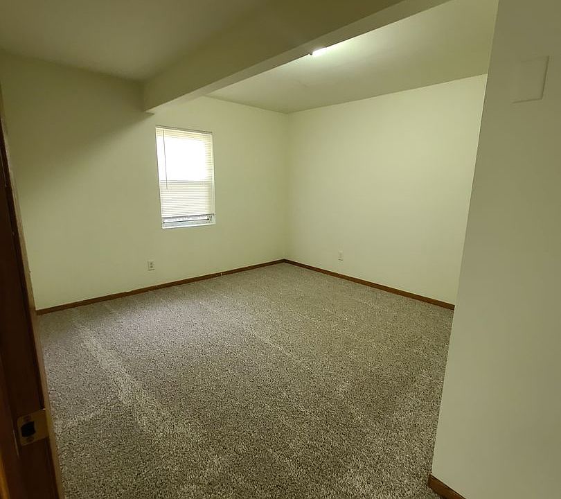 1st image of 809 E Park St #B