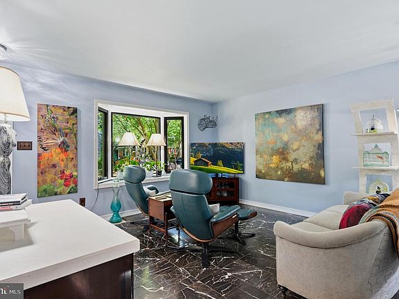 4th image of 9913 Kingsbridge Dr
