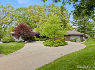 7320 Whispering Ridge St SE, Grand Rapids, MI