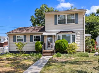 48 Charles Bossert Dr, Bordentown, NJ 08505