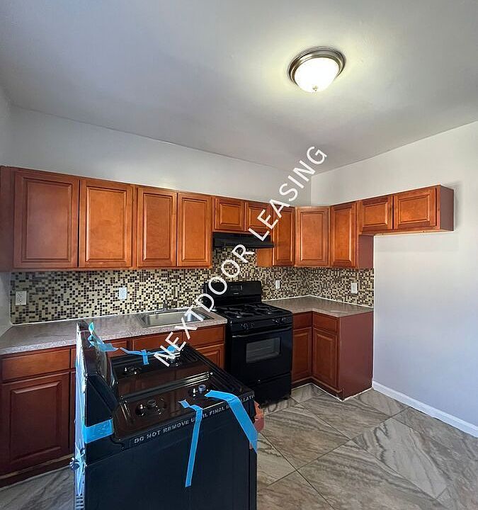 1st image of 220 Dwight St #1M