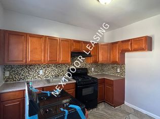 220 Dwight St #1M, Jersey City, NJ 07305