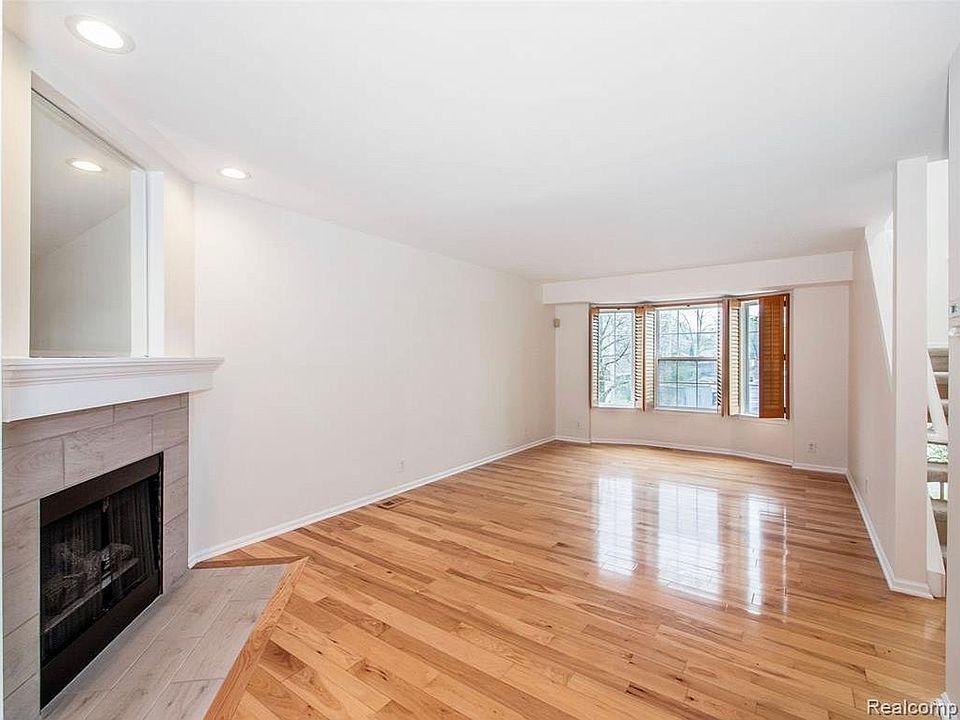 224 Willis Ave Unit 1, photo 10