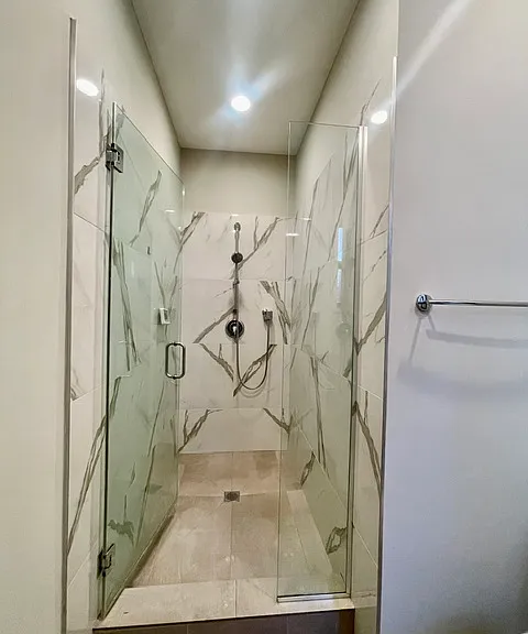 2441 W Thomas St #2F — Photo 11