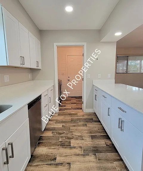 1933 S Palma Pl — Photo 7
