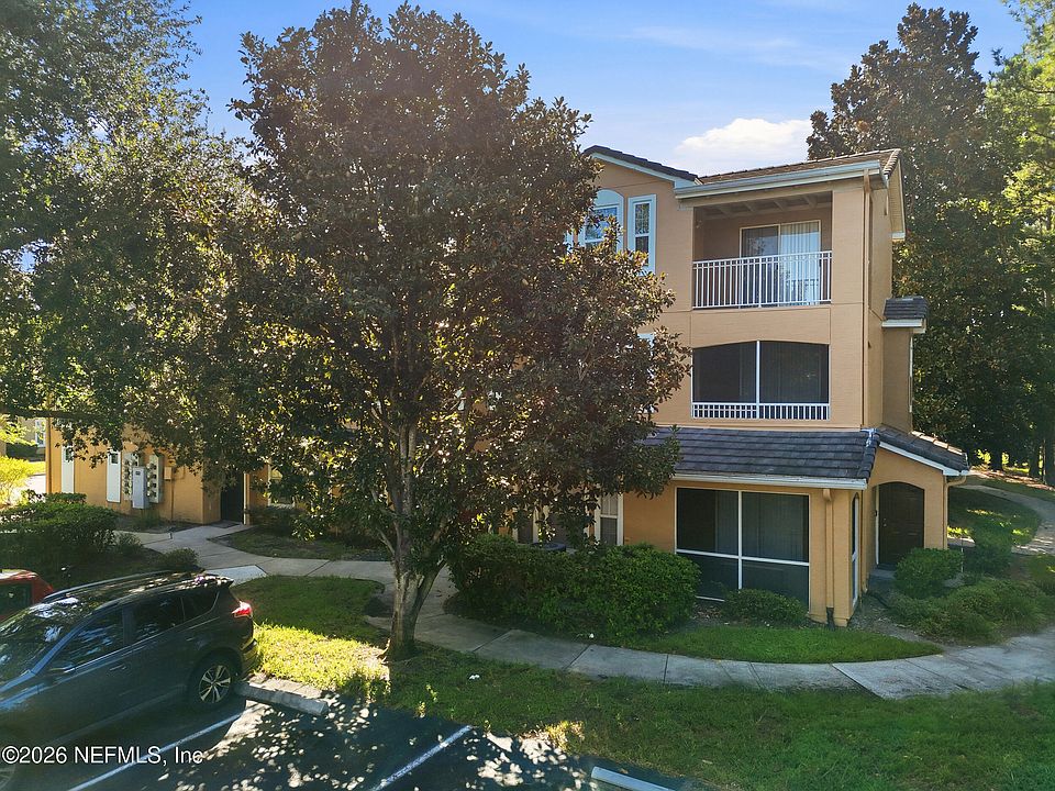 1st image of 10075 GATE Parkway N #305