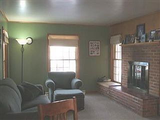 4th image of 1100 Woodland Dr