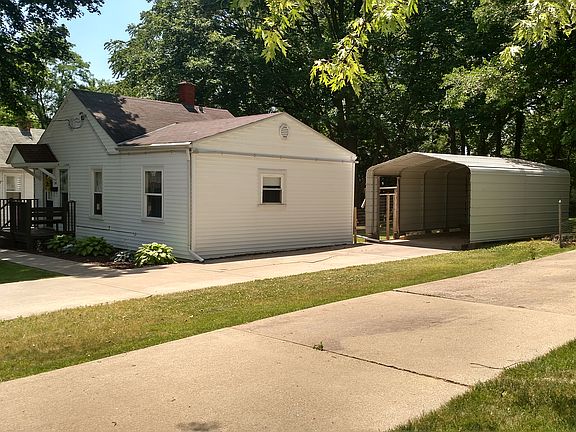 3rd image of 3805 N Columbus Ave