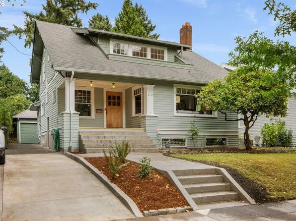2727 NE Hancock St, Portland, OR 97212