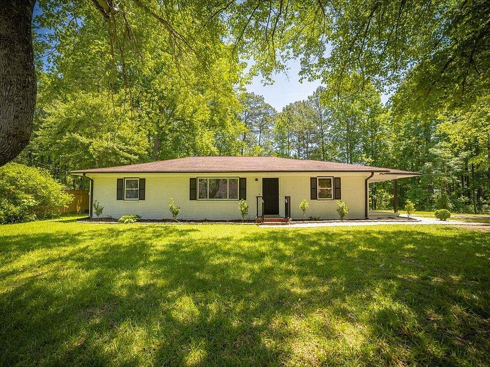 1st image of 906 Circle Dr