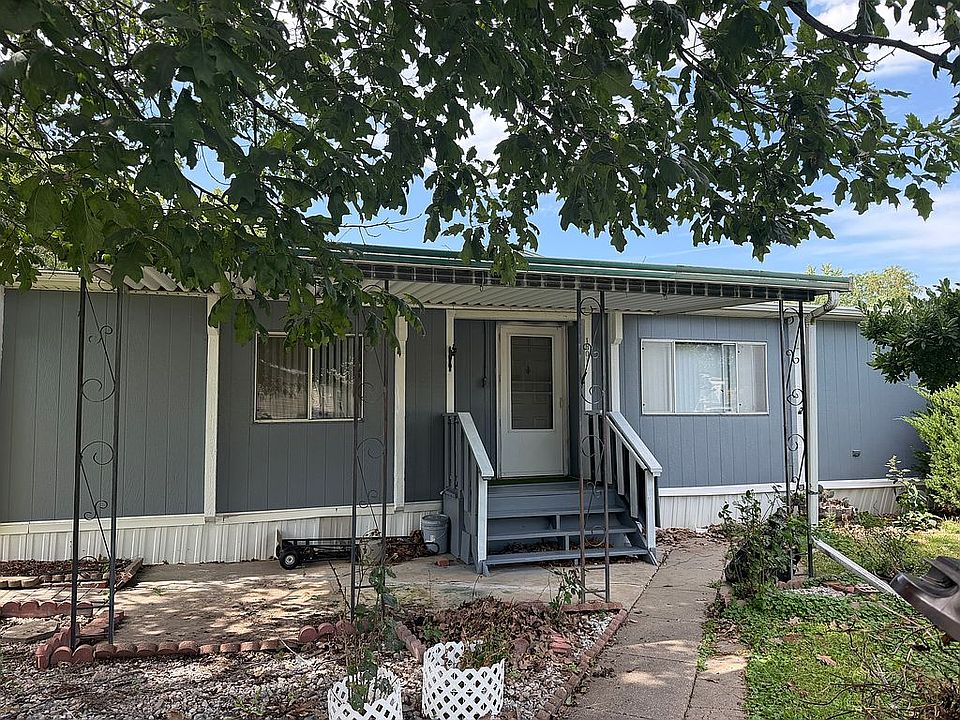 1st image of 1801 SW 12th St