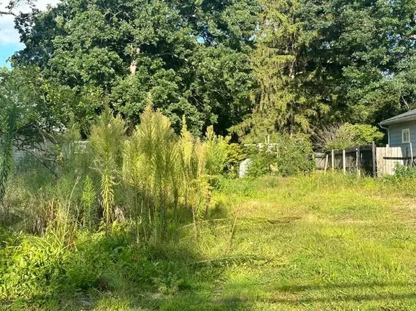 2441 Bartlett Rd, Pleasant Lake, MI 49272