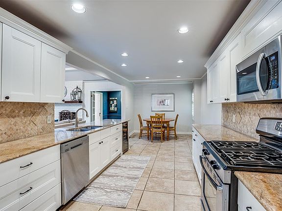 5th image of 7344 Blairview Dr