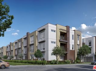 7327 Hazeltine Ave, Van Nuys, CA 91405