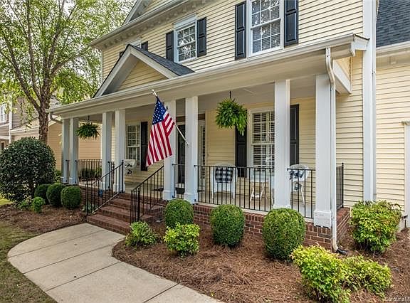 2nd image of 8448 Sandowne Ln