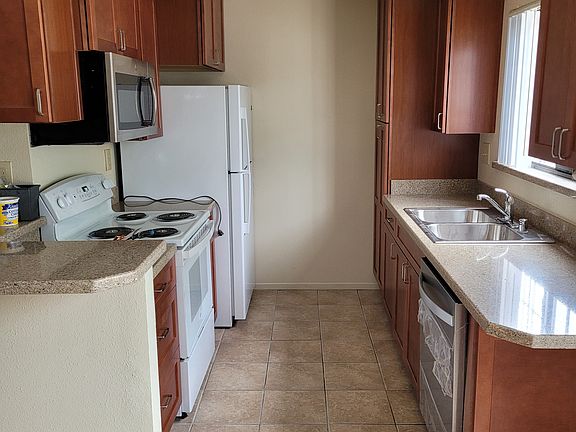 5th image of 1450 Chalcedony St