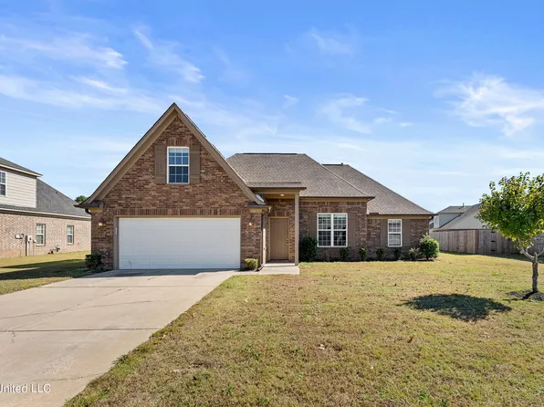 5846 Richard Place Dr, Horn Lake, MS 38637