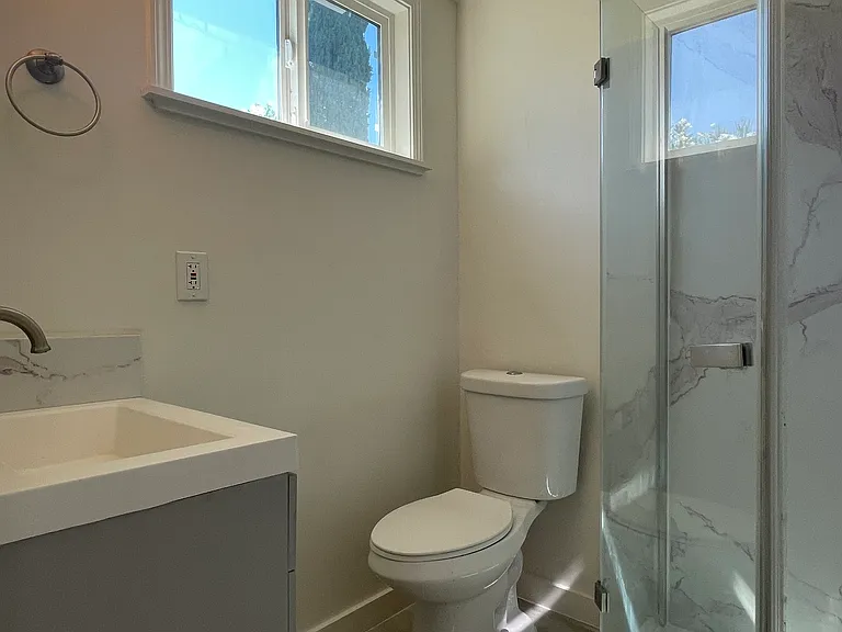 701 Gold Coast Dr #ADU — Photo 4