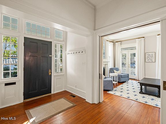 5th image of 121 S 5th Avenue