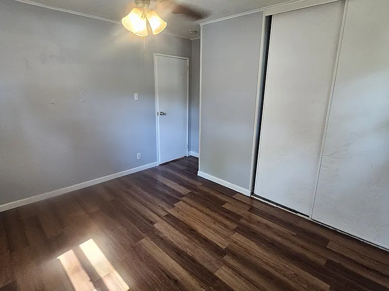 113 Saint Thomas Ln — Photo 12