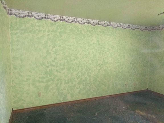 3rd image of 109 W Priscilla Ln