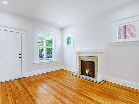 5th image of 3457 N Marion Street