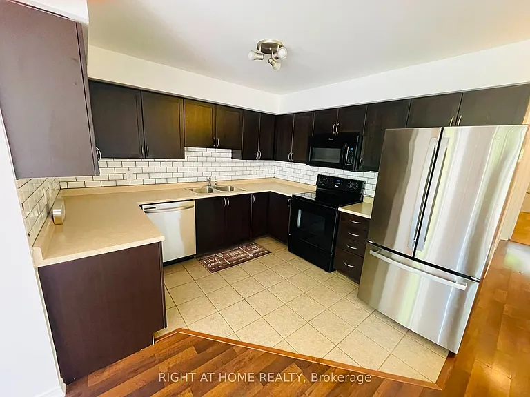 2468 Post Rd #29 — Photo 10