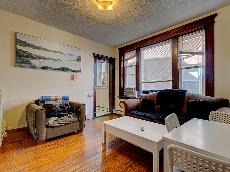 65 Lake Pl — Photo 2