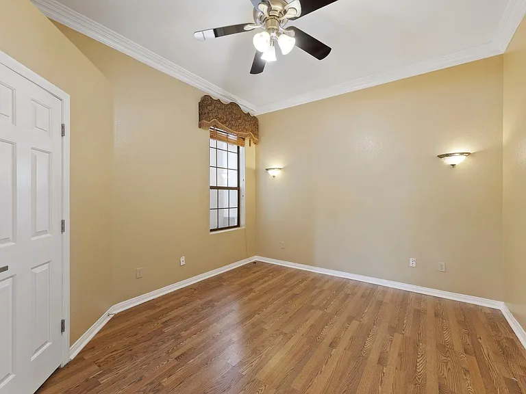 10221 Angel Peak Ct — Photo 12