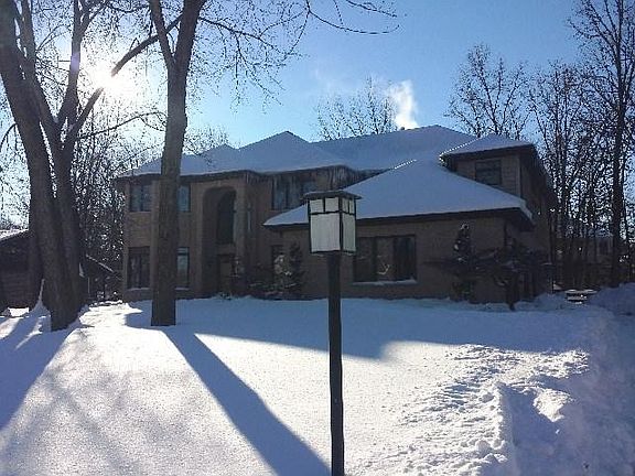 2nd image of 2910 Dartmouth Ln