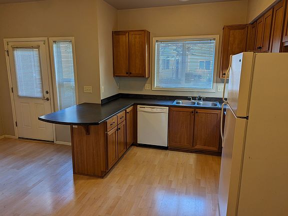 4th image of 1150-1180 Jacobs Dr #1180-04